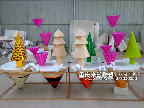 重慶泡沫雕塑吊飾掛件《圣誕樹飄浮島》
